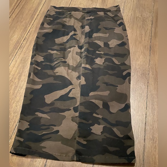 Soho two piece skirt set - Picture 5 of 9